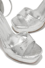 Load image into Gallery viewer, Party Up Platform Block High Heels - Silver
