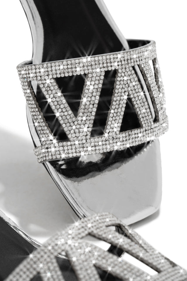 Load image into Gallery viewer, Silver-Tone Slip On Sandals