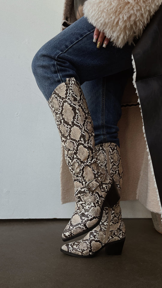 Load image into Gallery viewer, Zelia Western Cowgirl Boots - Snake