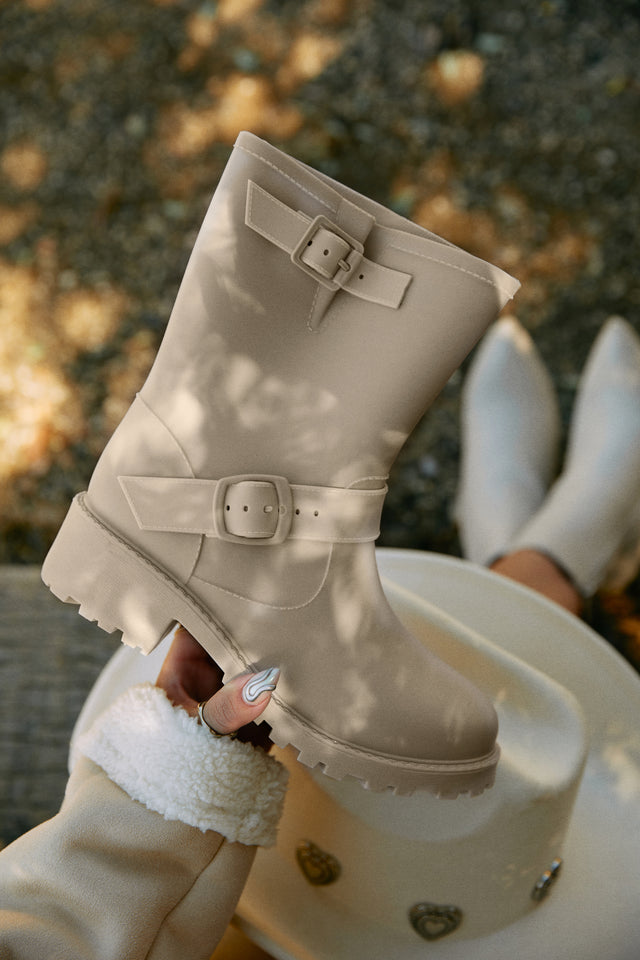 Load image into Gallery viewer, Stormy Water Resistant Rain Boots - Nude