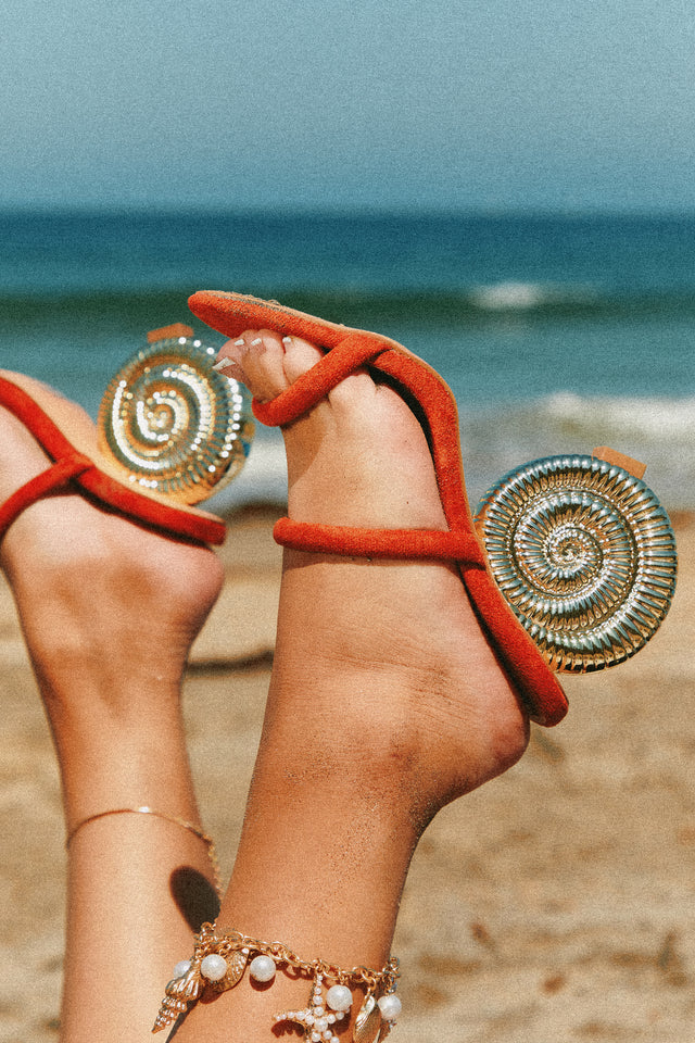 Load image into Gallery viewer, Sunset Waves Sea Shell Mule Heels - Tan