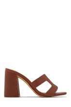 Load image into Gallery viewer, Tan Block Heel Mules