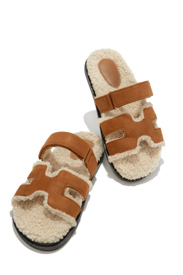 Load image into Gallery viewer, Tan Faux Sherpa Sandals