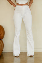 Load image into Gallery viewer, High Waist Jeans
