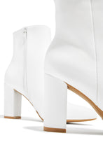 Load image into Gallery viewer, Social Season Block Heel Ankle Boots - White