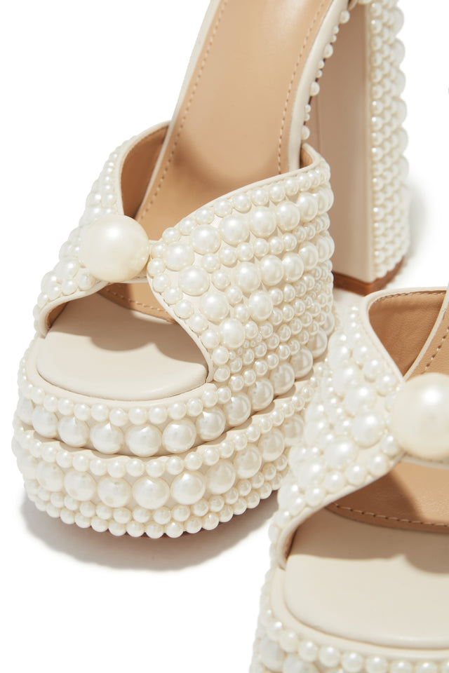 Load image into Gallery viewer, Pearl Platform Heels