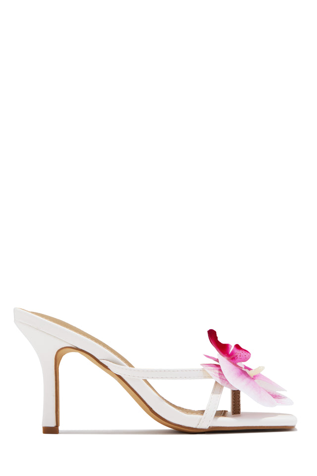 Load image into Gallery viewer, Paraiso Mid Heel Mules - White