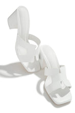Load image into Gallery viewer, White Heels