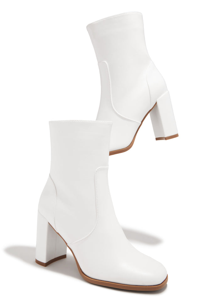 Load image into Gallery viewer, Harlow Block Heel Ankle Boot - White
