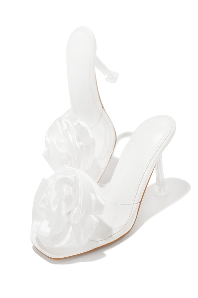 Load image into Gallery viewer, Jardine Floral Single Sole Mules - White