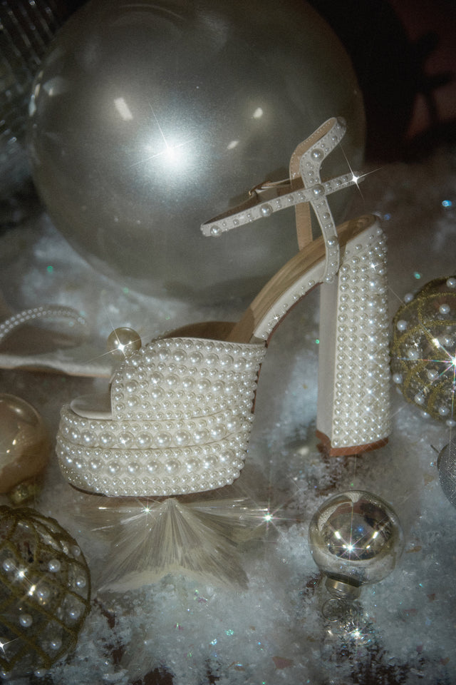 Load image into Gallery viewer, Wifey Status Platform Block Pearl Heels - White