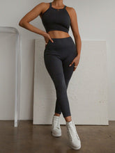 Load image into Gallery viewer, Match My Energy Active Crop Top - Black