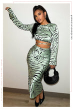 Load image into Gallery viewer, Azelie Double Knot Spaghetti Handbag - Black