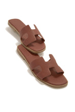 Load image into Gallery viewer, Bianka Slip On Sandals - Tan