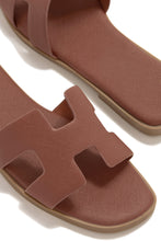 Load image into Gallery viewer, Bianka Slip On Sandals - Tan