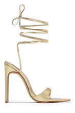 Load image into Gallery viewer, Gold-Tone Heels
