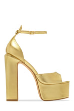 Load image into Gallery viewer, Gold Metallic Platform Heels