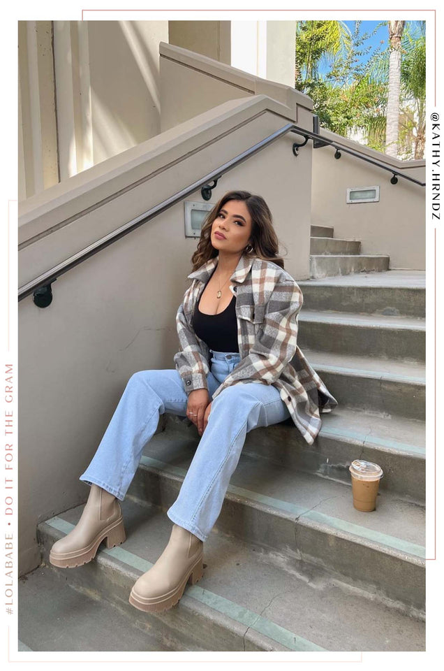 Load image into Gallery viewer, Addicted To You Platform Ankle Boots - Nude