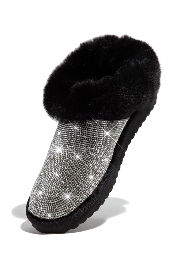 Load image into Gallery viewer, black faux fur slippers