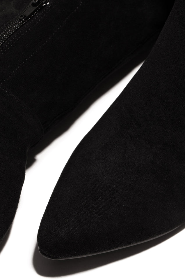 Load image into Gallery viewer, Black Pointed Toe Boots