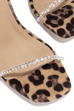 Load image into Gallery viewer, Open Rounded Toe