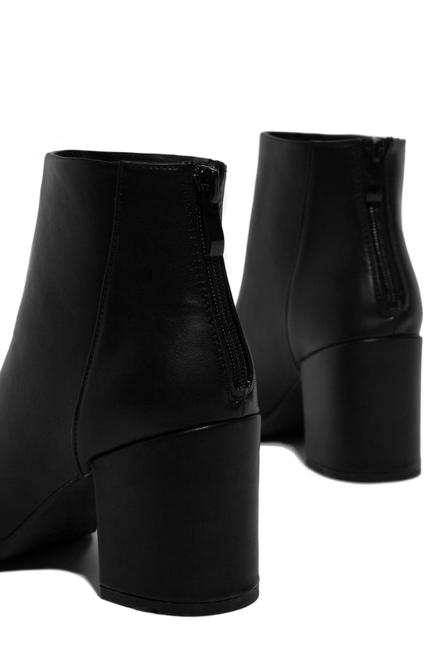 Load image into Gallery viewer, Sienna Block Heel Ankle Boots - Black