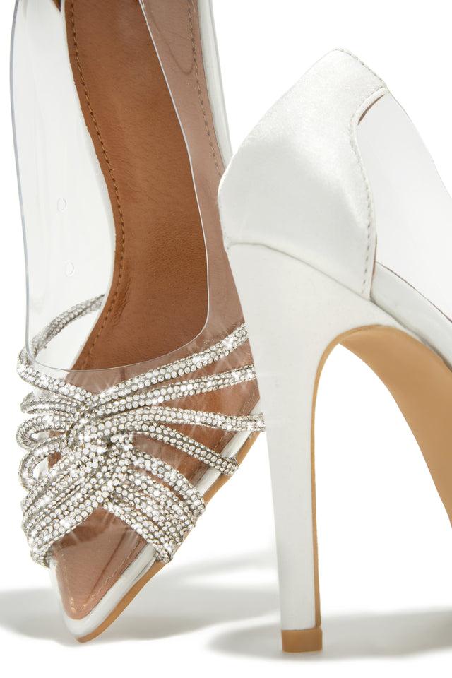 Load image into Gallery viewer, Champagne Toast Embellished Pointed Toe Pumps - White