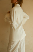Load image into Gallery viewer, Faux Feather Blazer