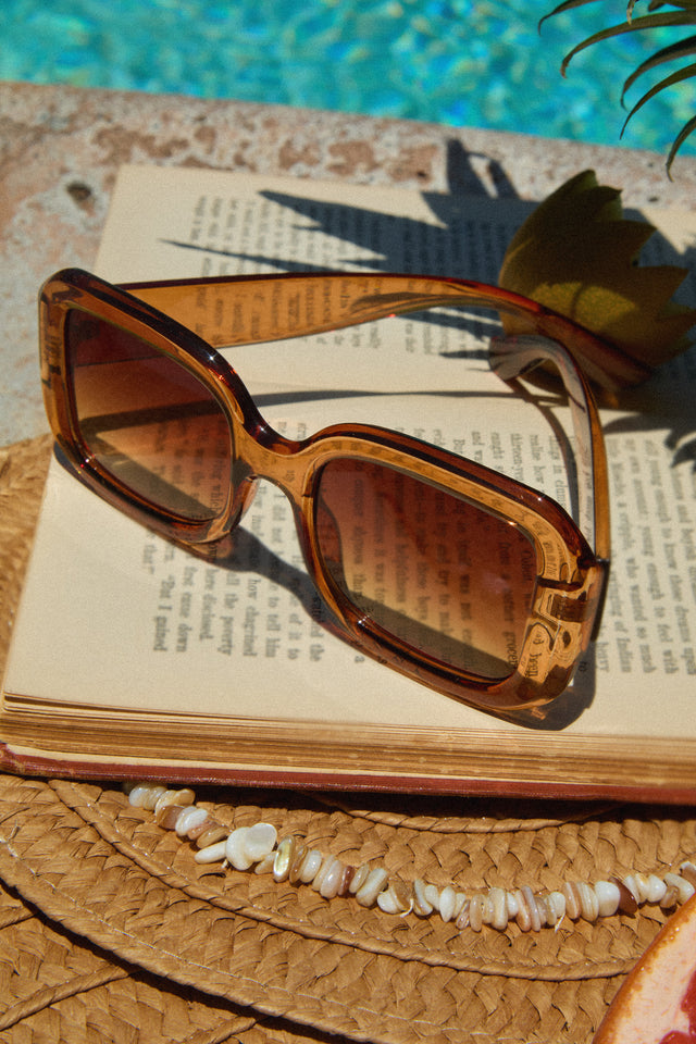 Sunny Beaches Oversized Sunglasses - Tan