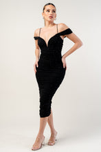 Load image into Gallery viewer, Eviana Off The Shoulder Midi Dress - Black
