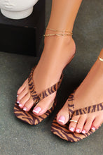 Load image into Gallery viewer, Mely Kitten Heel Thong Heels - Tiger

