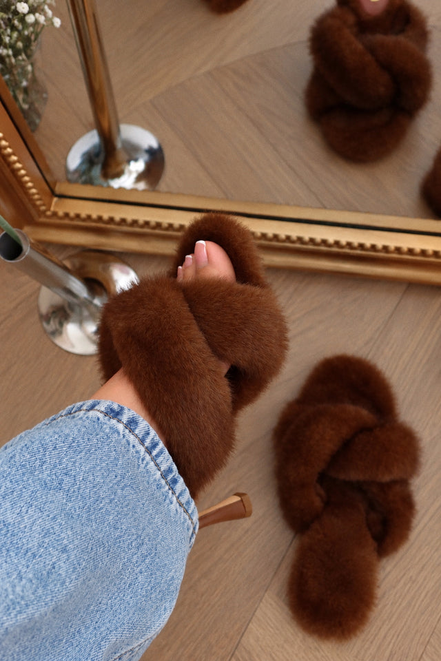 Load image into Gallery viewer, Monae Faux Fur Knotted Heel Mules – Brown

