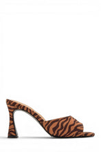 Load image into Gallery viewer, Adriana Single Sole Mule - Tan Zebra
