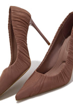 Load image into Gallery viewer, Raquel Mesh Pointed Toe Pumps - Blush
