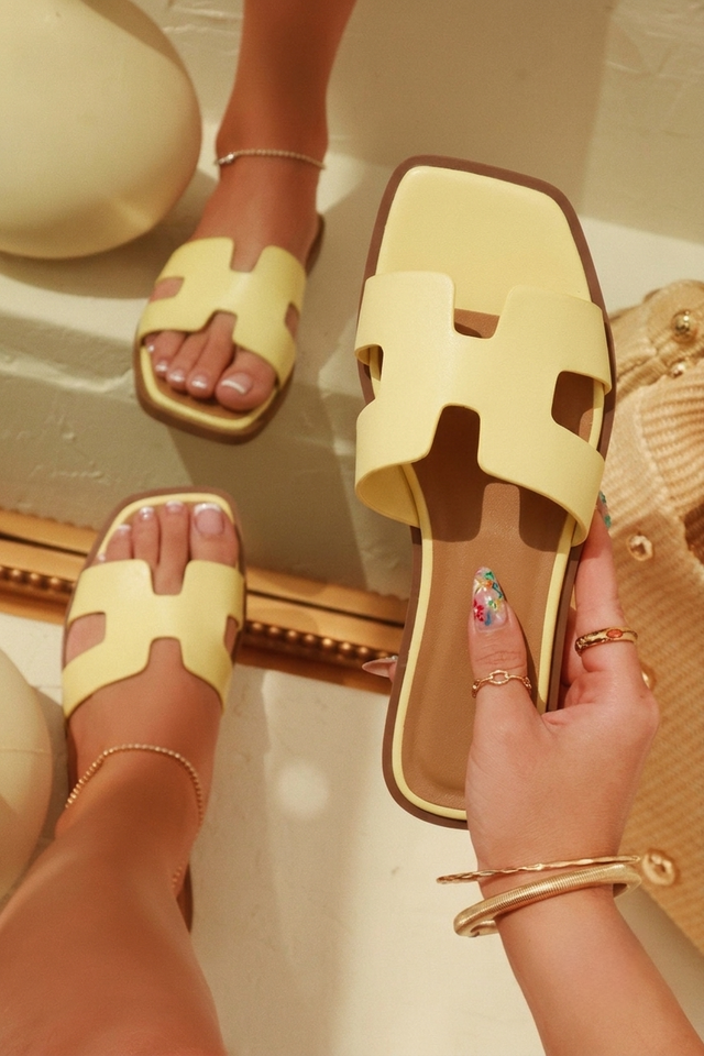 Load image into Gallery viewer, Lori Slip On Flat Sandals - Yellow
