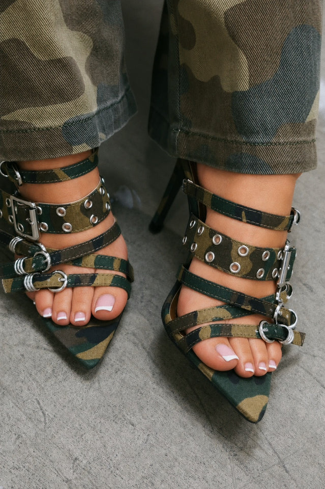 Load image into Gallery viewer, Nisey Buckle Stiletto Mules - Camouflage
