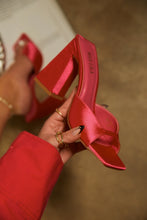 Load image into Gallery viewer, Azaria - Pink
