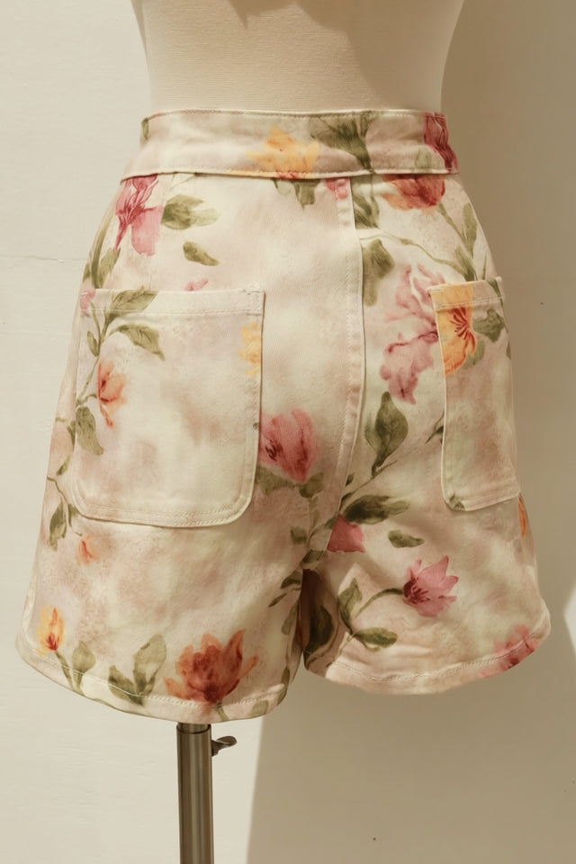 Load image into Gallery viewer, Lily Rose Skort - White Floral
