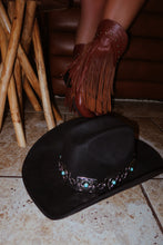 Load image into Gallery viewer, Yelayna Faux Suede Western Hat - Black
