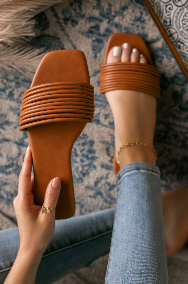 Load image into Gallery viewer, Tan Sandals
