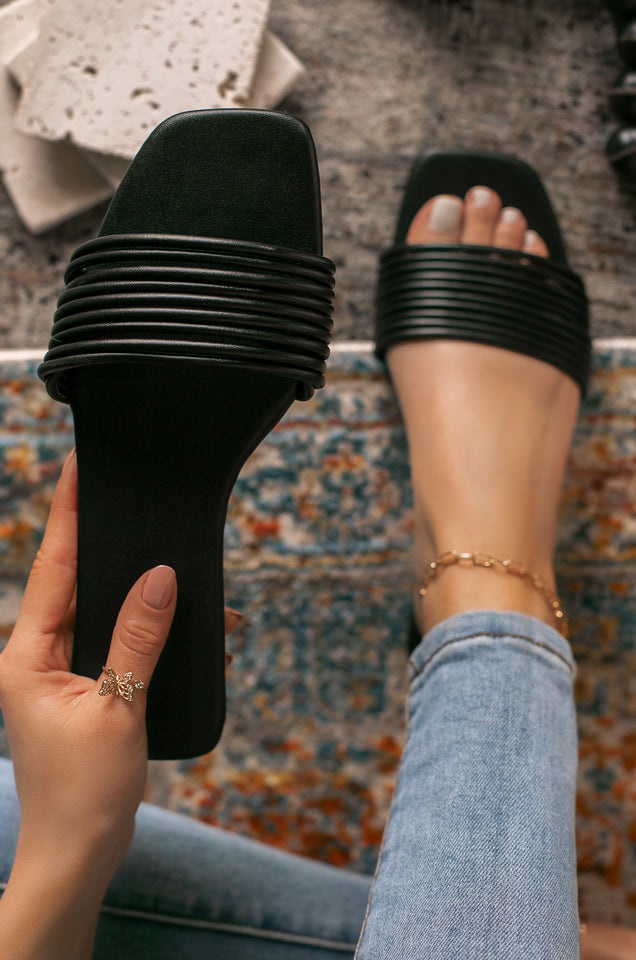 Load image into Gallery viewer, Black Sandals
