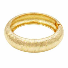 Load image into Gallery viewer, Gold Textured Bangle
