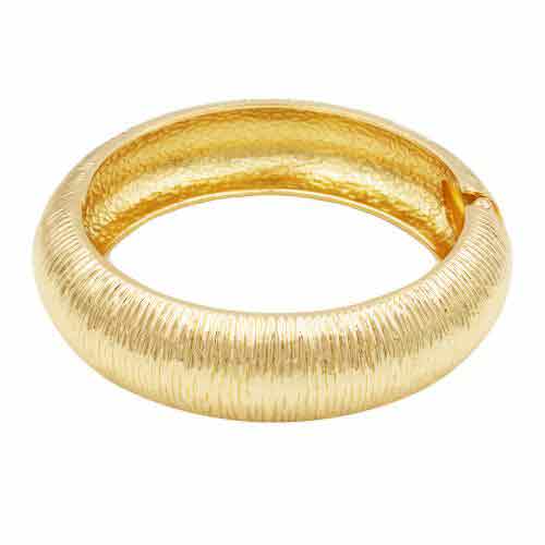 Load image into Gallery viewer, Chunky Gold Tone Bracelet
