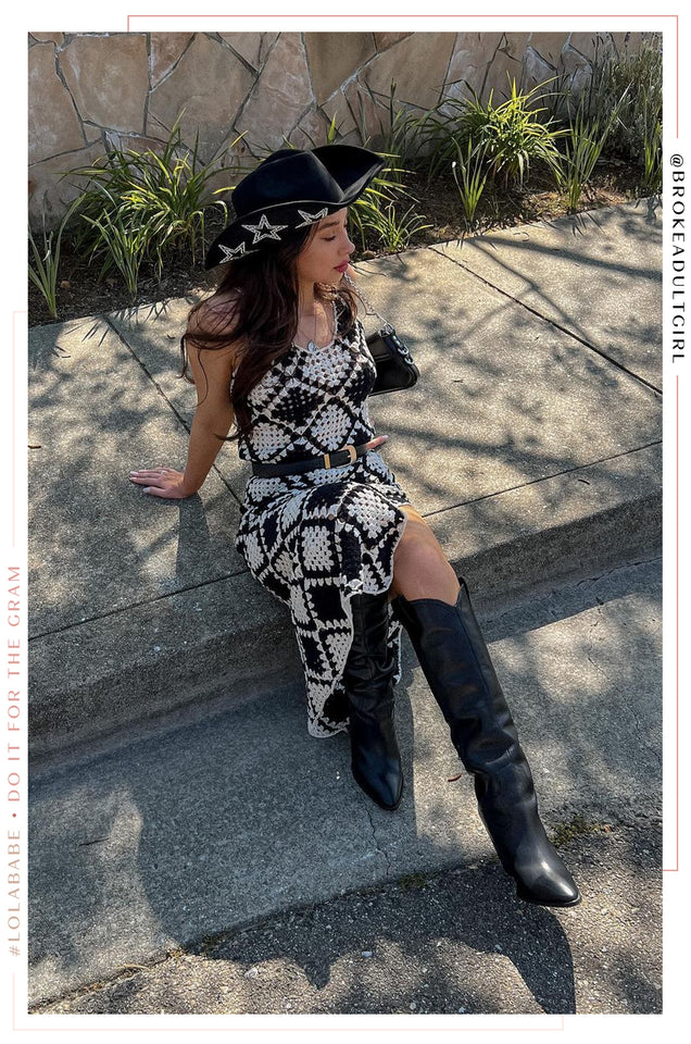 Load image into Gallery viewer, Star Muse Embellished Cowgirl Hat - Black
