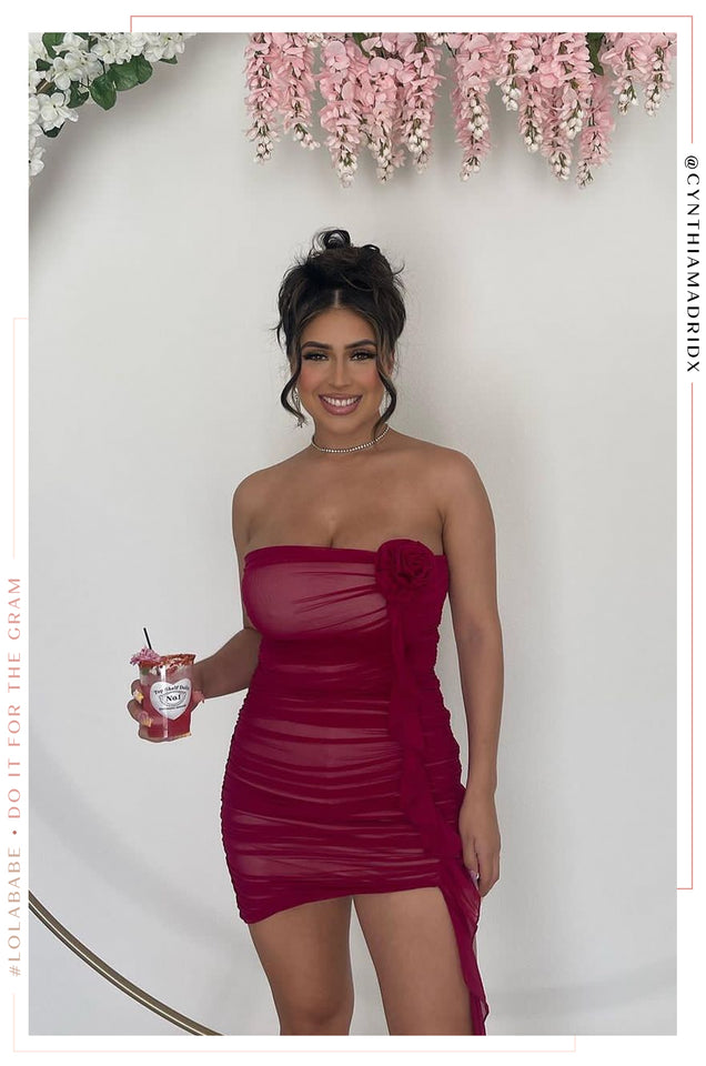 Load image into Gallery viewer, Girl Wearing Berry Mesh Strapless Mini Dress
