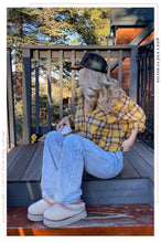 Load image into Gallery viewer, Downtown Chic - Yellow
