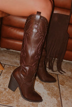 Load image into Gallery viewer, Festival Season Cowgirl Boots - Brown

