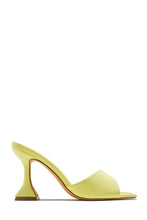 Load image into Gallery viewer, Jayne Mid Heel Mules - Yellow
