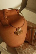 Load image into Gallery viewer, Rosella Statement Sea Shell Earring Set - Gold
