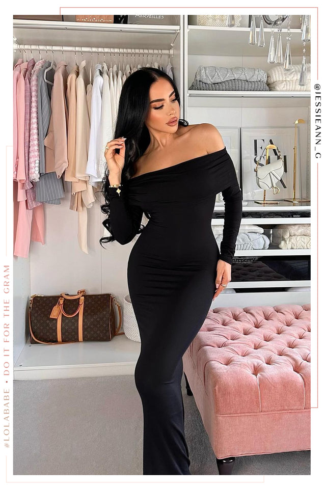 Load image into Gallery viewer, Long Sleeve Off The Shoulder Maxi Knit Dress
